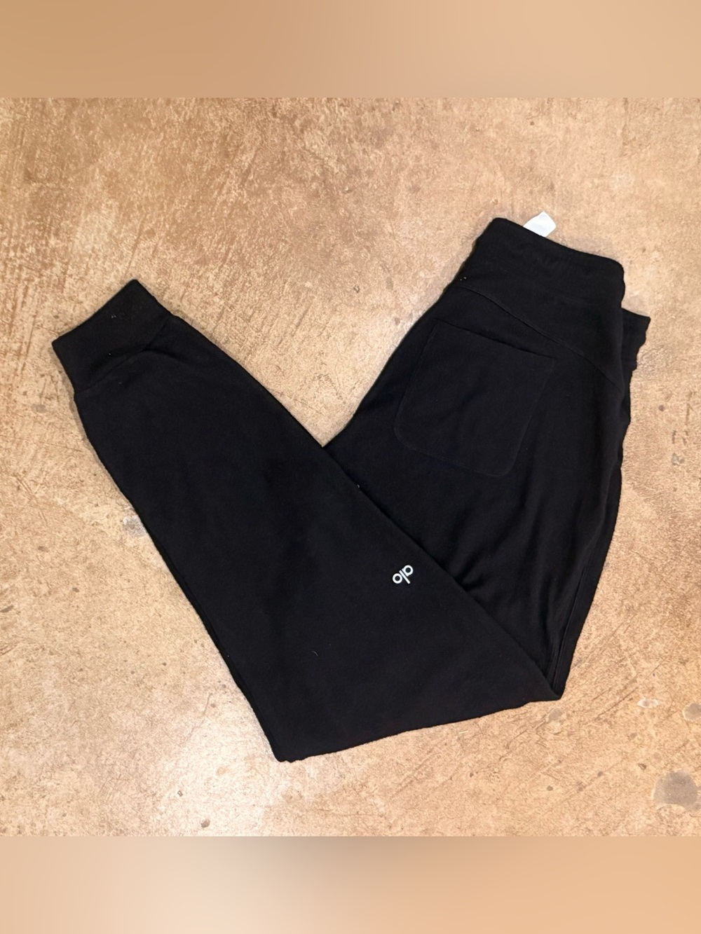 ALO Yoga fleece lightweight black joggers Women's Size small